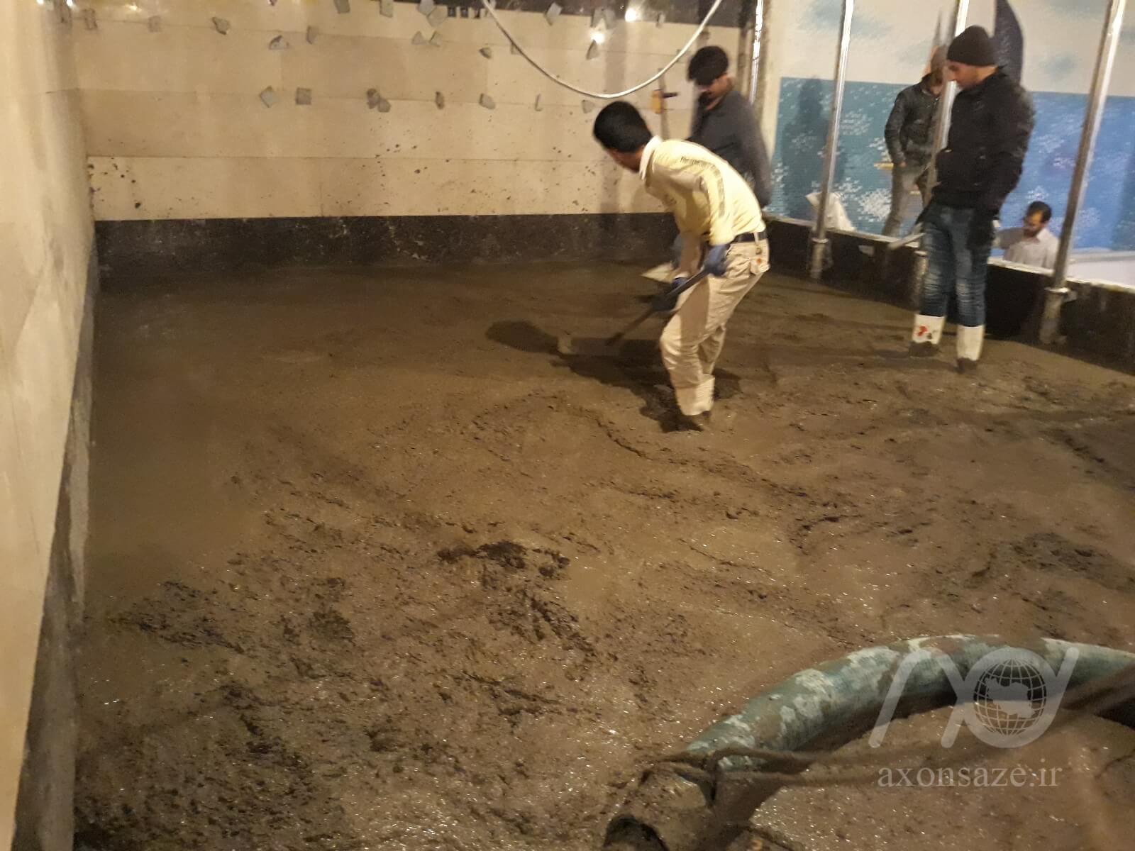 بتن‌ریزی اتاق ورزش اجرا توسط آکسون سازه آراد