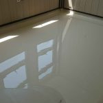 اجرای چند لایه اپوکسی برای افزایش مقاومت کف صنعتی
